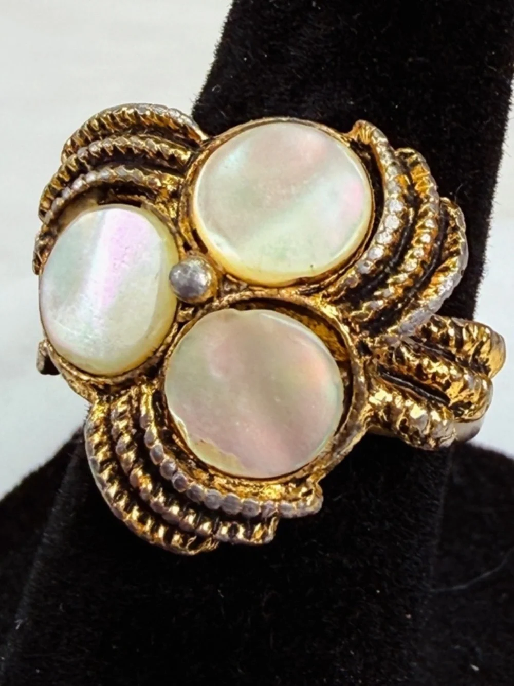 Vintage Aged Goldtone Mother of Pearl Triple Disk Statement Ring sz 4 3/4